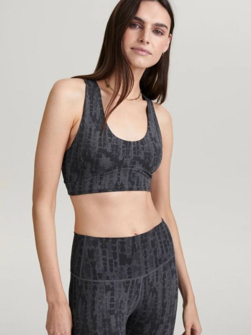 Varley Cary Sports Bra in Textured Scales, Size S